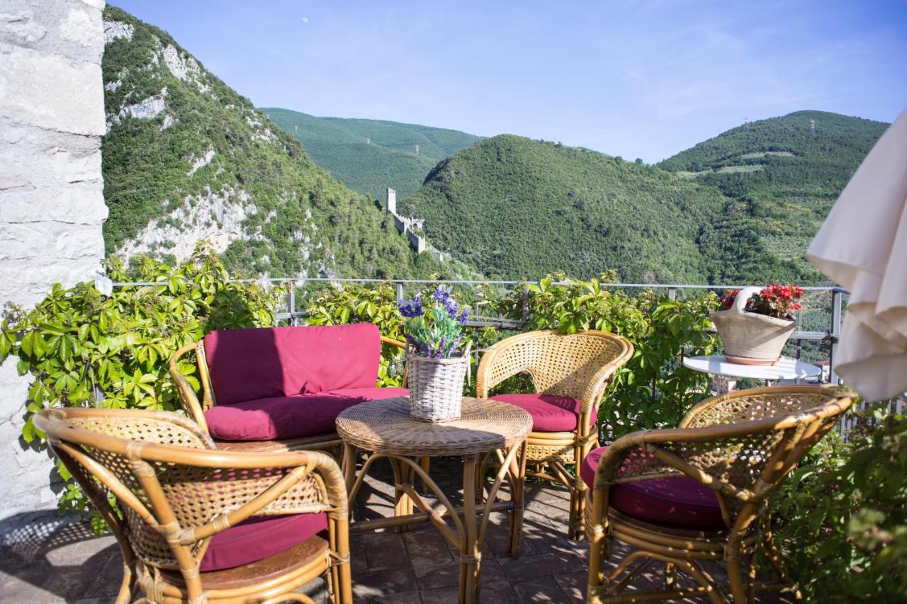 פרנטילו Le Rocche Valnerina Residence מראה חיצוני תמונה