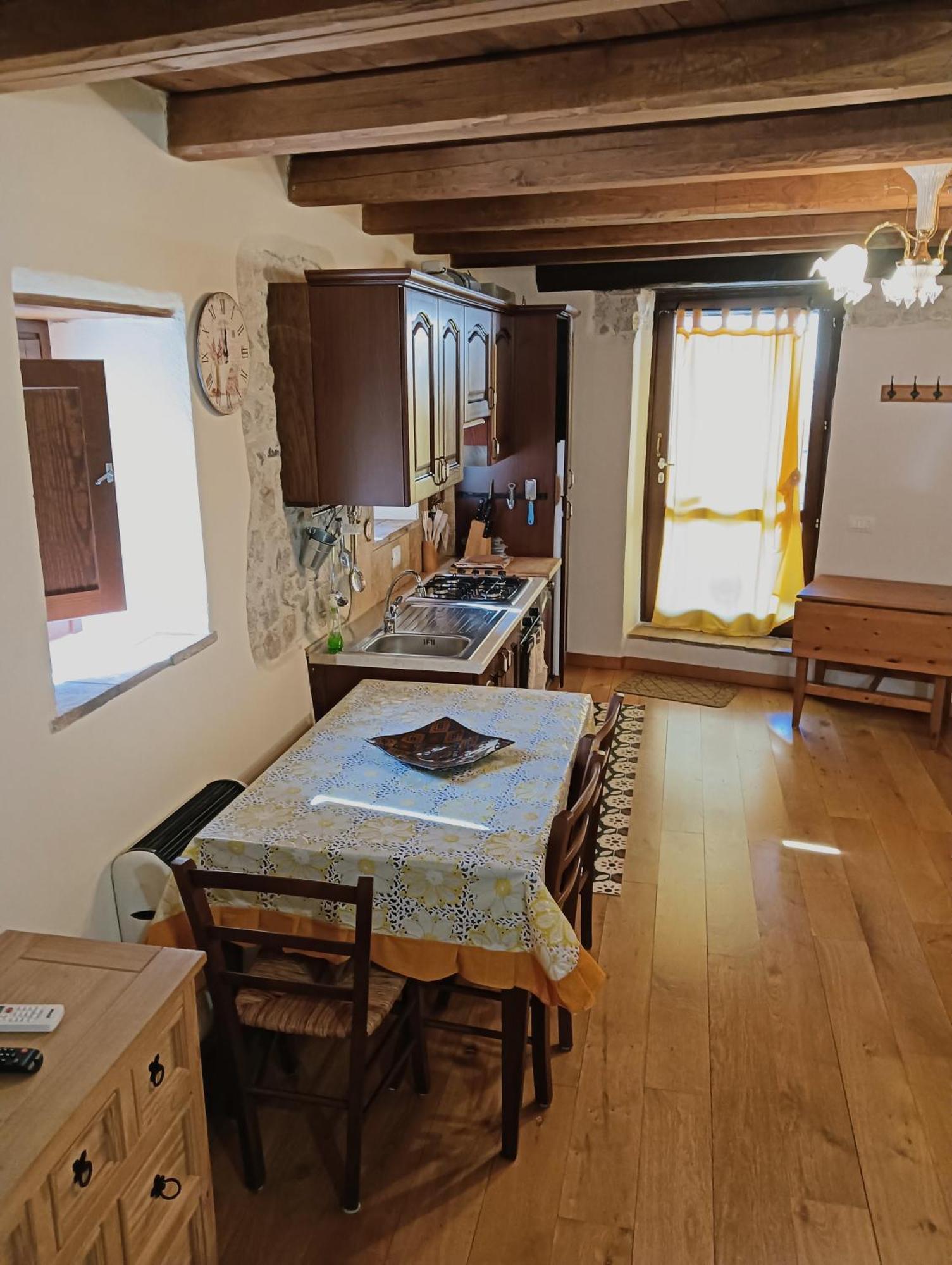 פרנטילו Le Rocche Valnerina Residence חדר תמונה